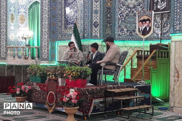 نخستین کرسی قرآن دانش‌آموزی