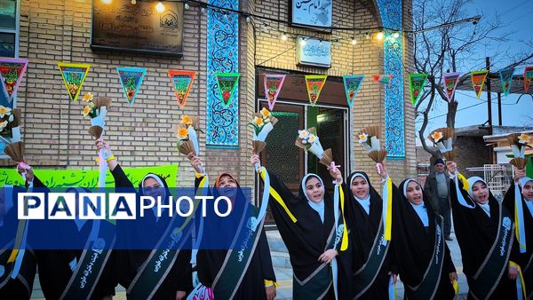 اجرای گروه سرود"هیئت دختران طوبی"در موکب های سطح شهرستان بام و صفی آباد 
