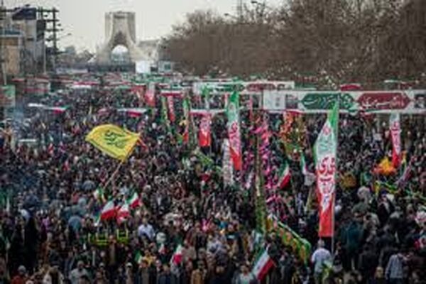برپایی بیمارستان صحرایی در مصلی تهران / چند توصیه درباره کودکان در مراسم تشییع رهبر شهید
