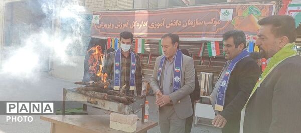 حماسه سرخ دانش‌آموزان بختیاری؛ پیمان دوباره در مصلی شهرکرد 