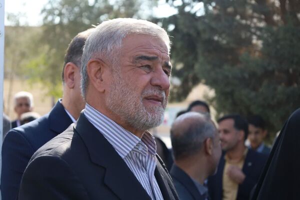 افتتاح زمین چمن دبیرستان دوره اول استعدادهای درخشان شهیدان مزیدی 