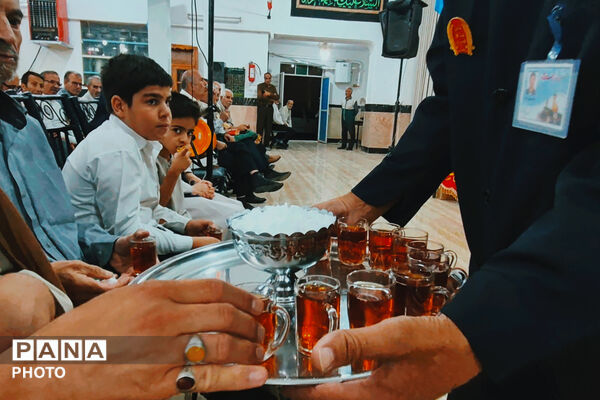 شبی از شادی و مهر در حسینیه مرکزی آباده