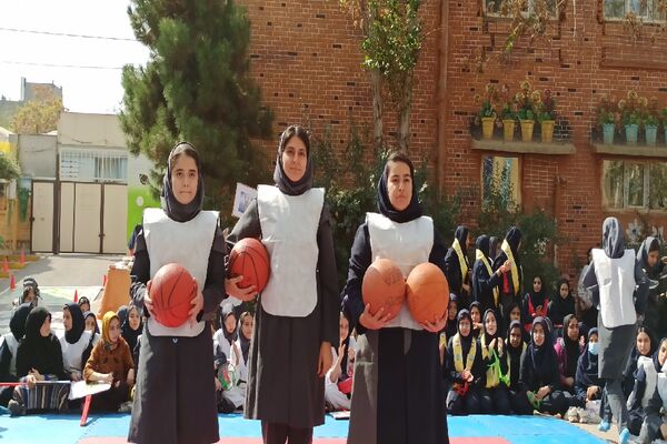  المپیاد ورزشی در دبیرستان ۱۳ آبان مشهد