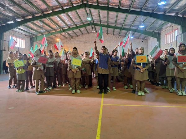 جشن پویایی و نشاط در مدرسه فاطمیه حاجی‌آباد