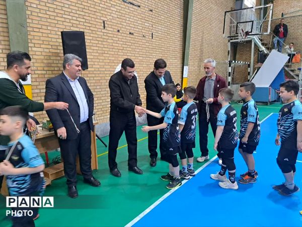 مسابقات مینی والیبال پسران ساوجبلاغ