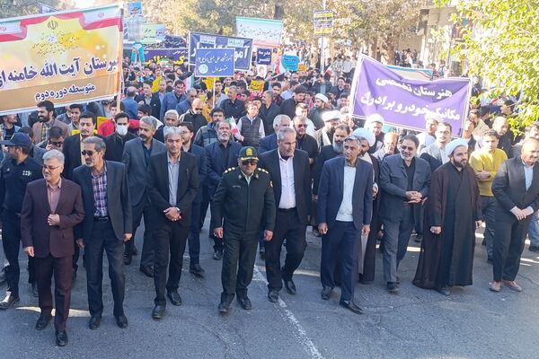 راهپیمایی سیزده آبان در شهرستان نیشابور