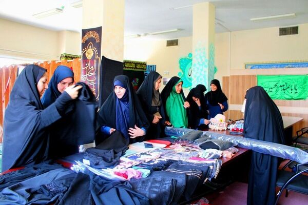 نمایشگاه حجاب و عفاف بانوان در اداره آموزش و پرورش پردیس