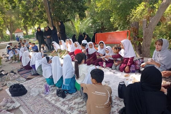 تبلور فرهنگ سلامت در فعالیت صبحگاهی دانش‌آموزان و مربیان مینابی