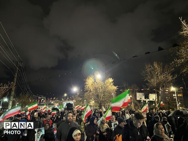 تجمع باشکوه مردم کرج برای مبارزه با دشمن آمریکا صهیونی
