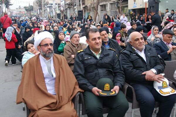 جشن خیابانی نیمه شعبان در شهر قیامدشت 