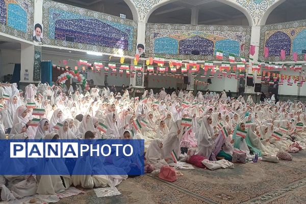 برگزاری جشن تکلیف مختص ۱۰۰۰ دانش‌آموز دختر در مسجد سلمان فارسی