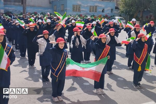 مراسم هفته نیروی انتظامی در مدرسه یاس‌نبی و فتح بهارستان‌دو