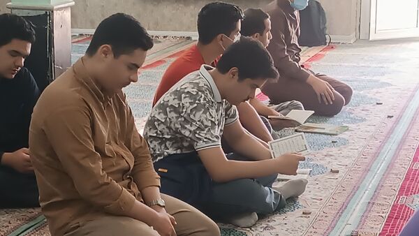  زیارت عاشورا در دهه کرامت در دبیرستان شاهد ابوذر غفاری نیشابور 