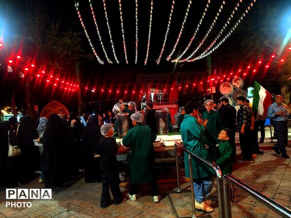 چایخانه حضرت زهرا(س) نیشابور در دویست‌وهشتمین شب از اجتماعات 