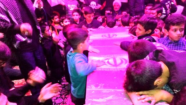 مراسم شب چهلم شهید صالح نوربخش در کنار شهید گمنام