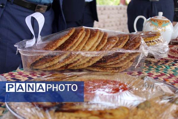 جشنواره غذا و صنایع دستی در اردوی تمشک دختران استان بوشهر