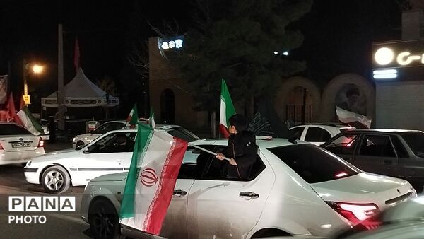 راهپیمایی ها در نیشابور همچنان ادامه دارد 