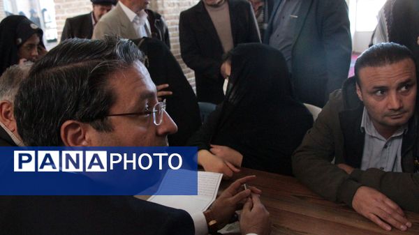 میز خدمت در نماز جمعه نیشابور 