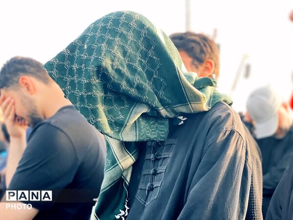 دریای خروشان جمعیت در سوگ «امام شهید امت» قم