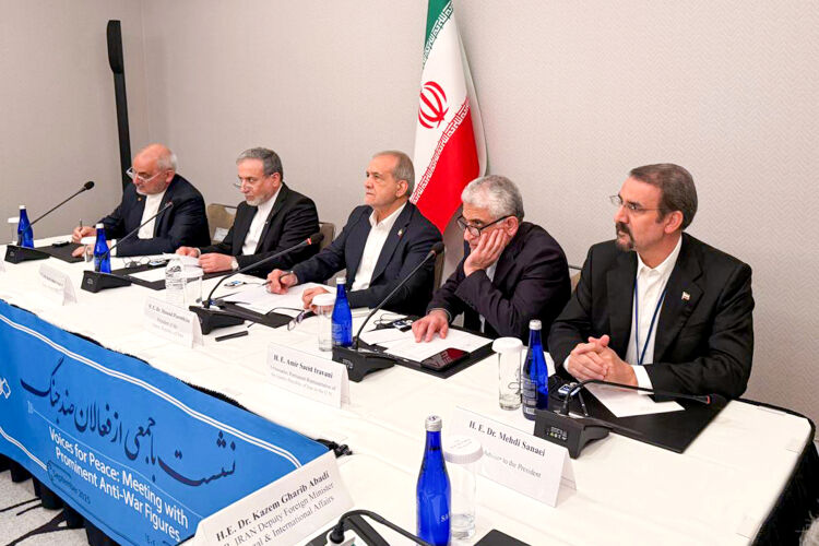 بازگشت تحریم‌ها ناخوشایند است، اما پایان راه نیست و در برابر آنها تسلیم نمی‌شویم