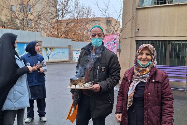  آیین افتتاح جشنواره ماها و ایران‌مون در دبیرستان خدیجه کبری پردیس 