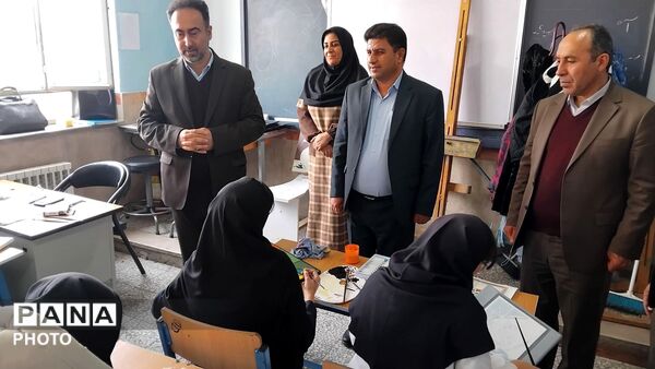 نمایشگاه هنر نقاشی ایرانی و کارگاه خیاطی هنرستان چمران نظرآباد