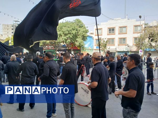 عزاداری زائران حضرت رضا (ع) 