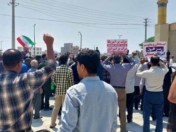 تجمع مردم پارسیان در حمایت از عملیات وعده صادق