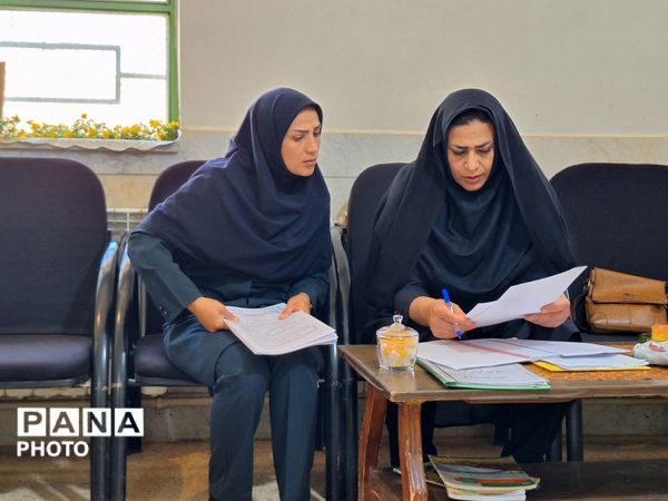 بازدید سرگروه‌ های آموزشی استان چهار محال و بختیاری از مدارس میانکوه