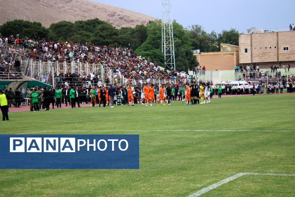 جشن صعود خیبر خرم‌آباد در ورزشگاه تختی