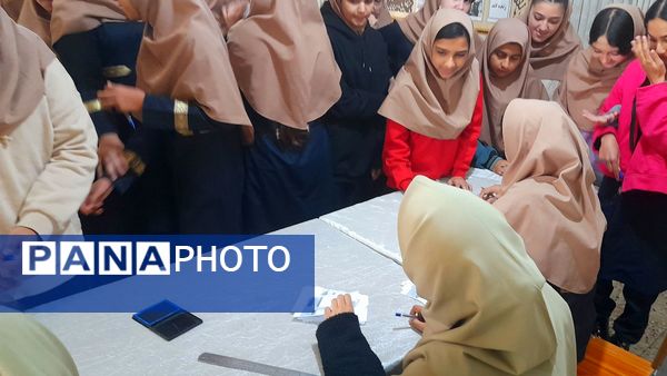 انتخابات شورای دانش آموزی در دبیرستان نورالهدی