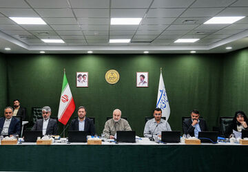 پاسخ قالیباف به چرایی فروش 10 هزار دلار به هر ایرانی
