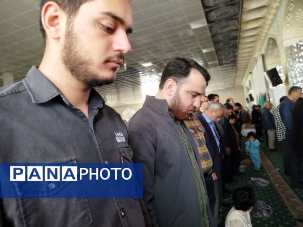 نماز جمعه در کاشمر 