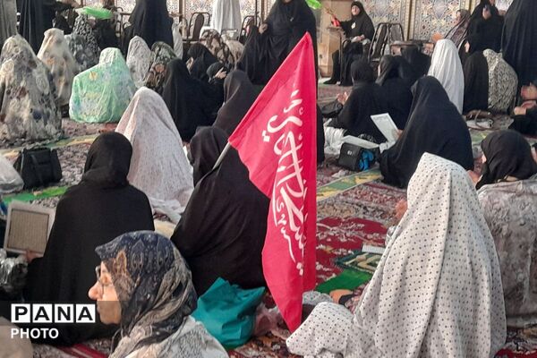 برپایی مراسم ختم برای شهادت رهبر شهید در مصلی شهرقدس 