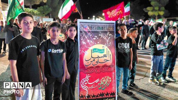 نوجوانان رشتخوار هم‌نوا با حضرت قاسم(ع) در آیین «احلی من العسل»