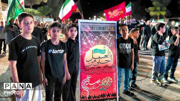 نوجوانان رشتخوار هم‌نوا با حضرت قاسم(ع) در آیین «احلی من العسل»