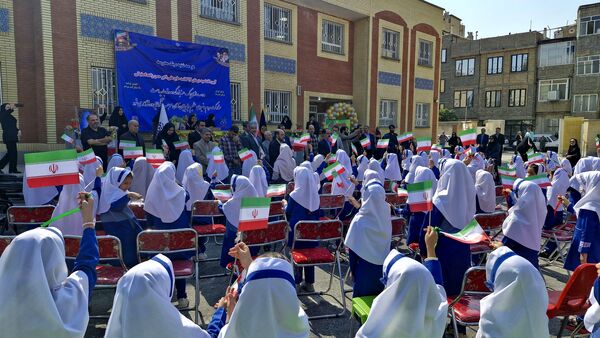 بهره‌برداری از دبستان ۱۲ کلاسه حسن‌زاده در مشهد 