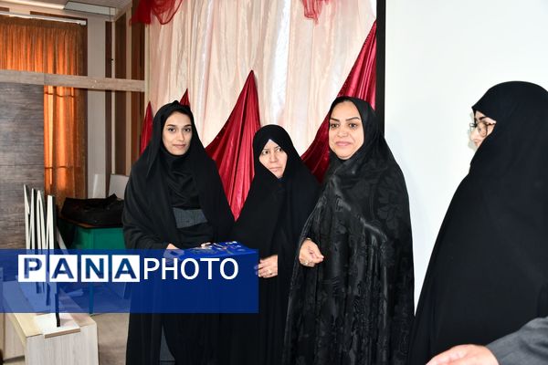 جشن ستارگان آموزش و پرورش مه‌ولات