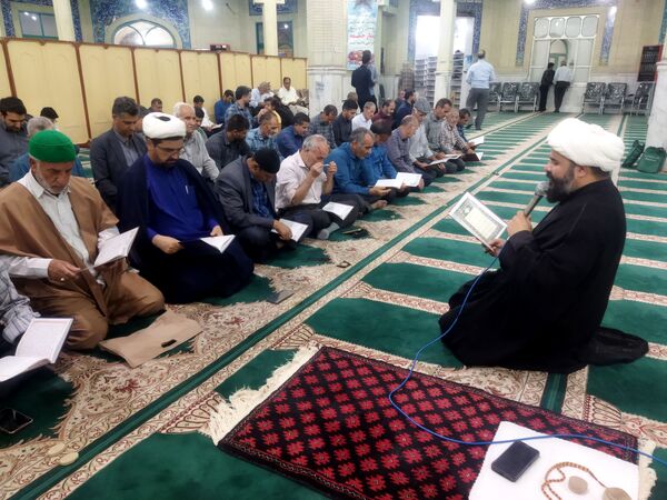 حضور نماینده مردم ترشیز در مجلس شورای اسلامی در مسجد جامع بردسکن