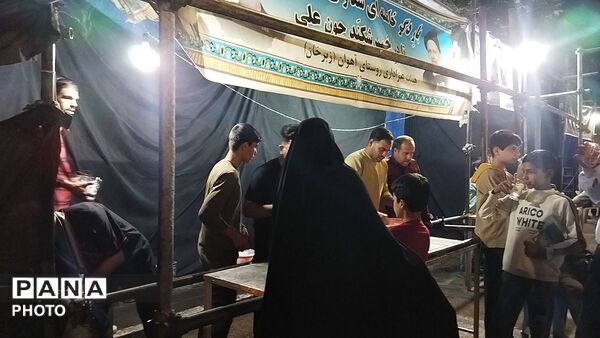 موکب شهدای روستای آهوان در نود و نهمین شب از اجتماعات مردمی 
