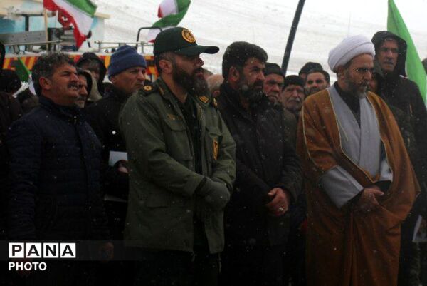 سرما جا ماند، وقتی ایمان جوشید