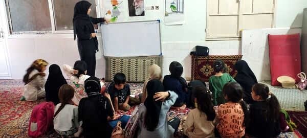 کلاس‌های تابستانه در کانون فرهنگی و هنری میلاد 
