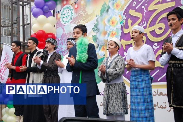 جشن خیابانی نیمه شعبان در شهر قیامدشت 