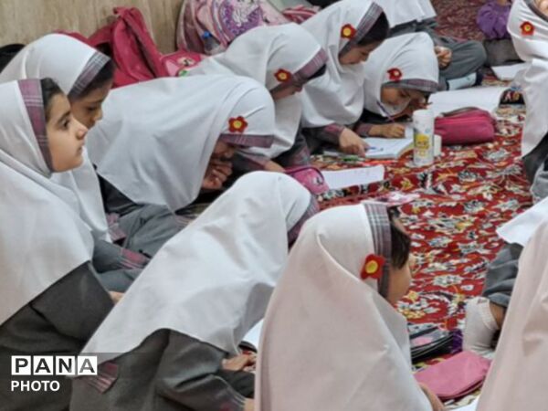 از مدرسه تا مسجد، پیوند نور و دانش آینده ای روشن برای ایران