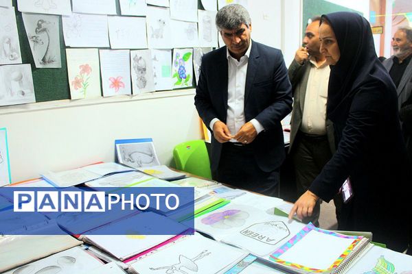  آیین افتتاح جشنواره ماها و ایران‌مون در دبیرستان خدیجه کبری پردیس 