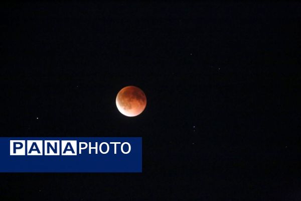خسوف کامل ماه در تبریز