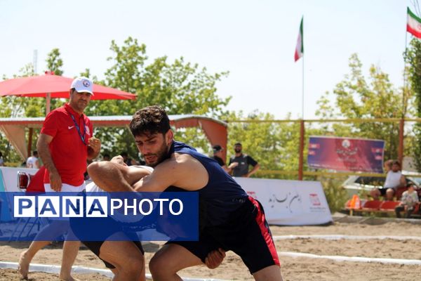 مسابقات کشوری انتخابی تیم ملی کُشتی ساحلی در بناب