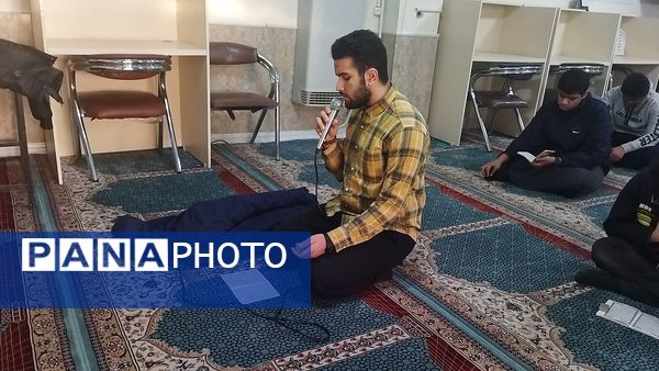 مراسم میلاد حضرت مهدی (عج) در دبیرستان شاهد ابوذر غفاری نیشابور 