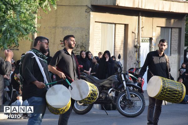 مراسم غروب عاشورا در محله ساسانی کرج