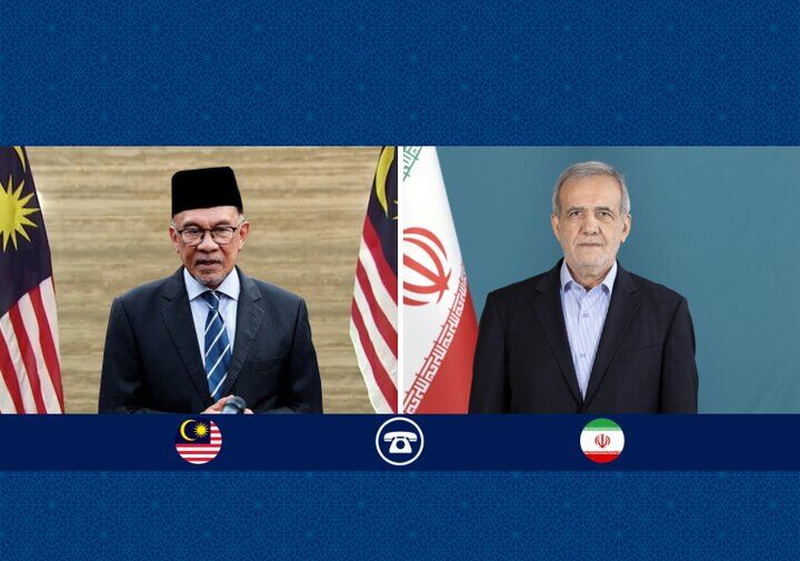 تأکید رئیس جمهور ایران و مالزی بر تقویت همکاری‌های جهان اسلام و توسعه روابط دوجانبه